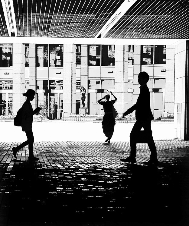 Танец света и теней