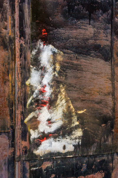 Женщина в белом