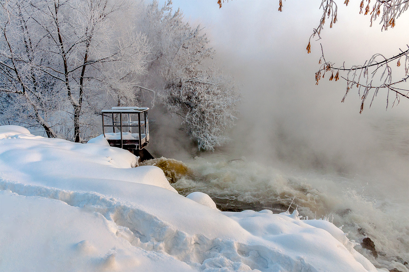 Течет вода бежит вода...