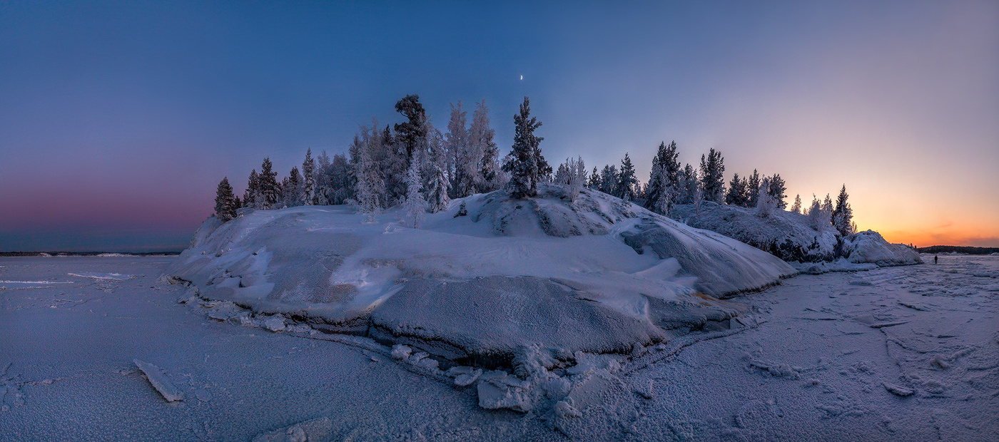 Сумерки на Ладоге, или месяц над островом.