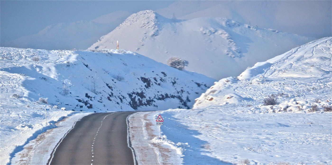 Меж отрогов Саянского горного хребта