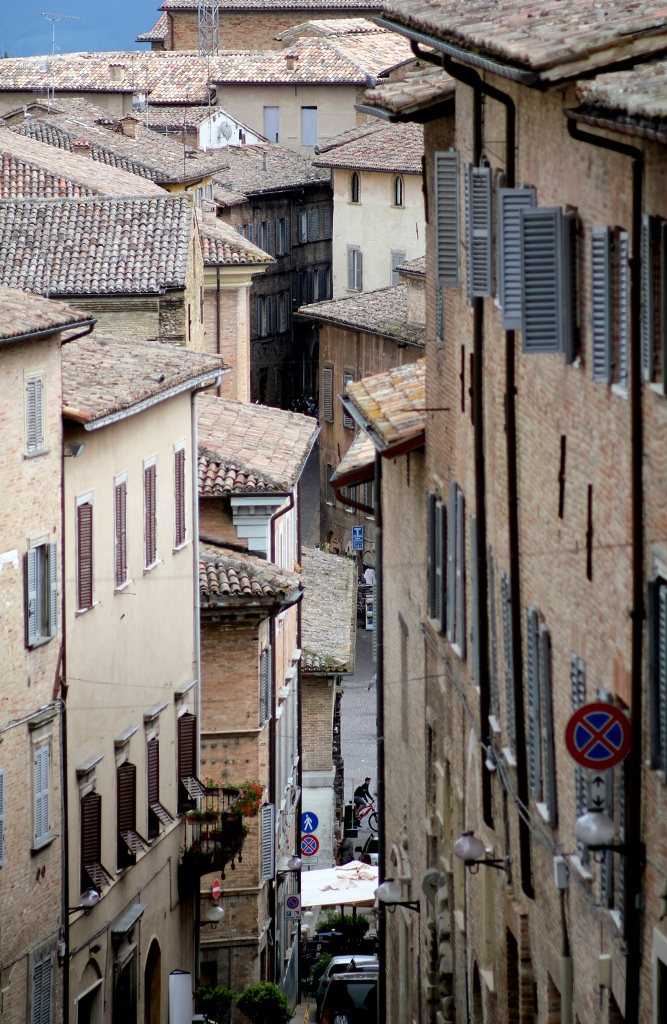 Стенка на стенку