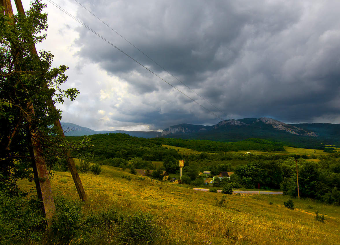 Гроза над селом.
