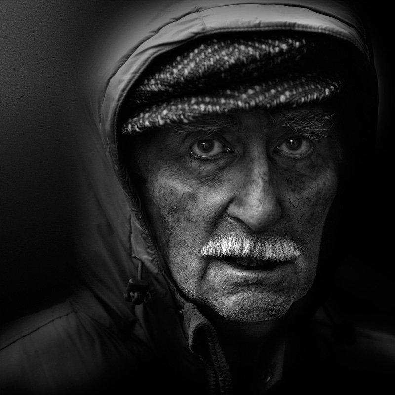 человек в болонье