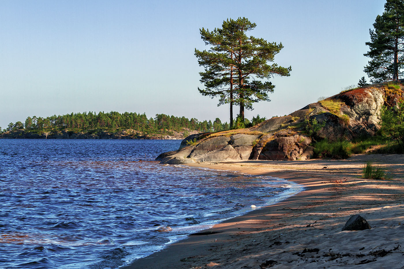 Песчаный берег..