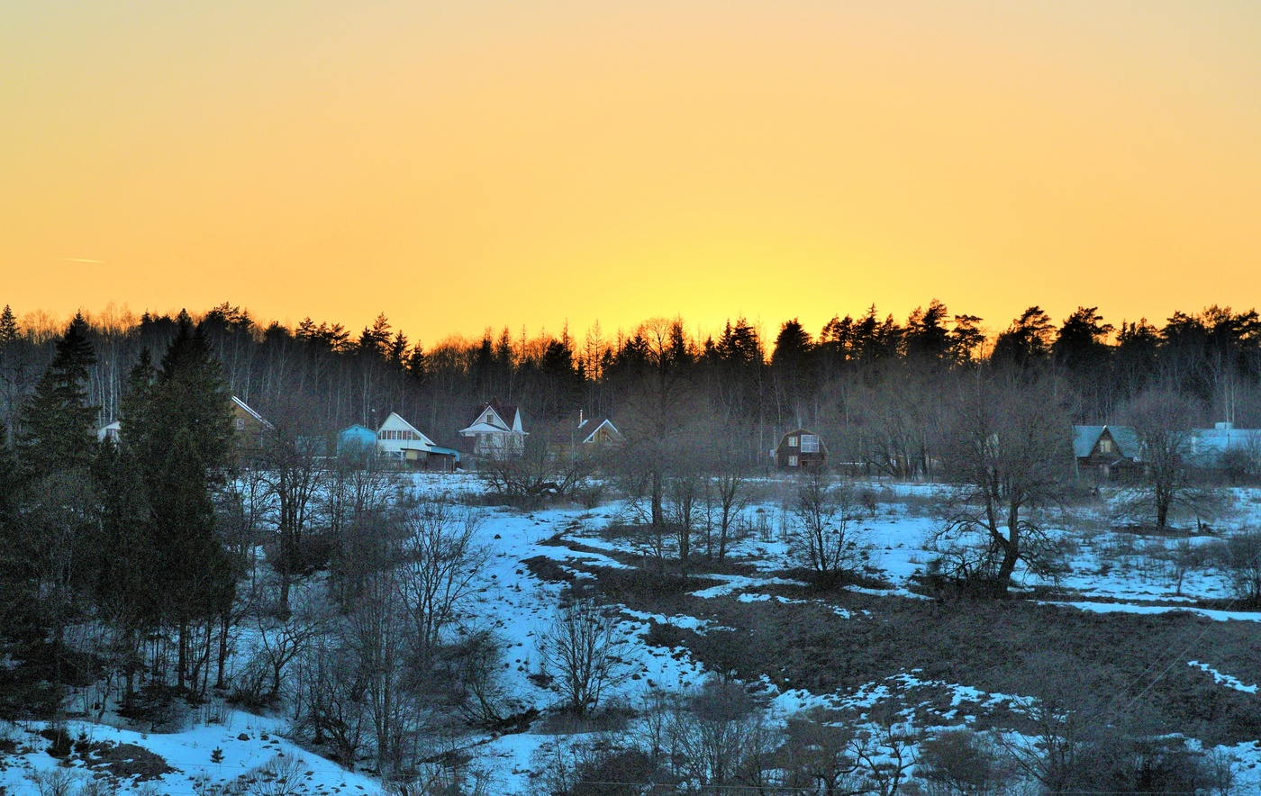 "Истома улетающего дня ..."