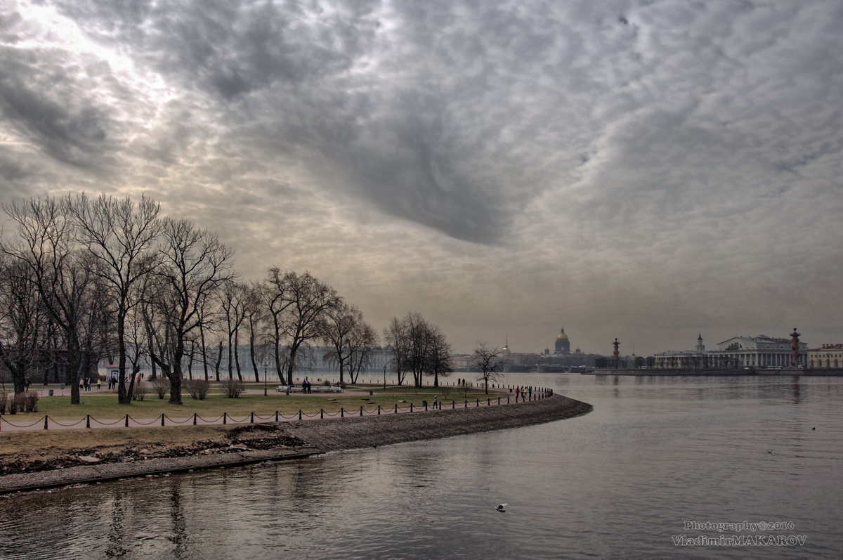 Весна. Нева.
