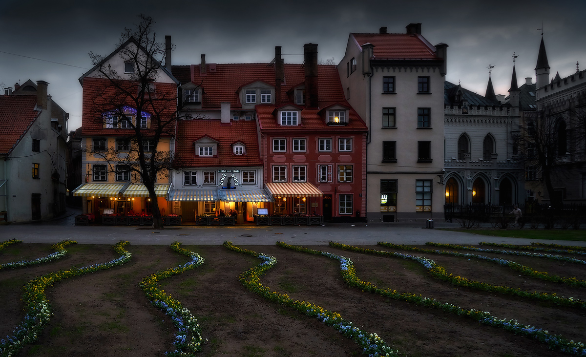 Рига... вечер...