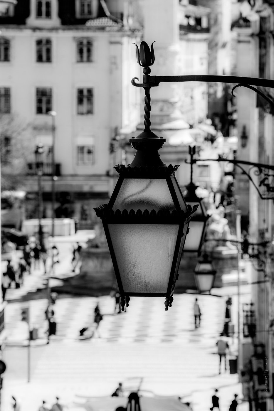 фонарь над площадью