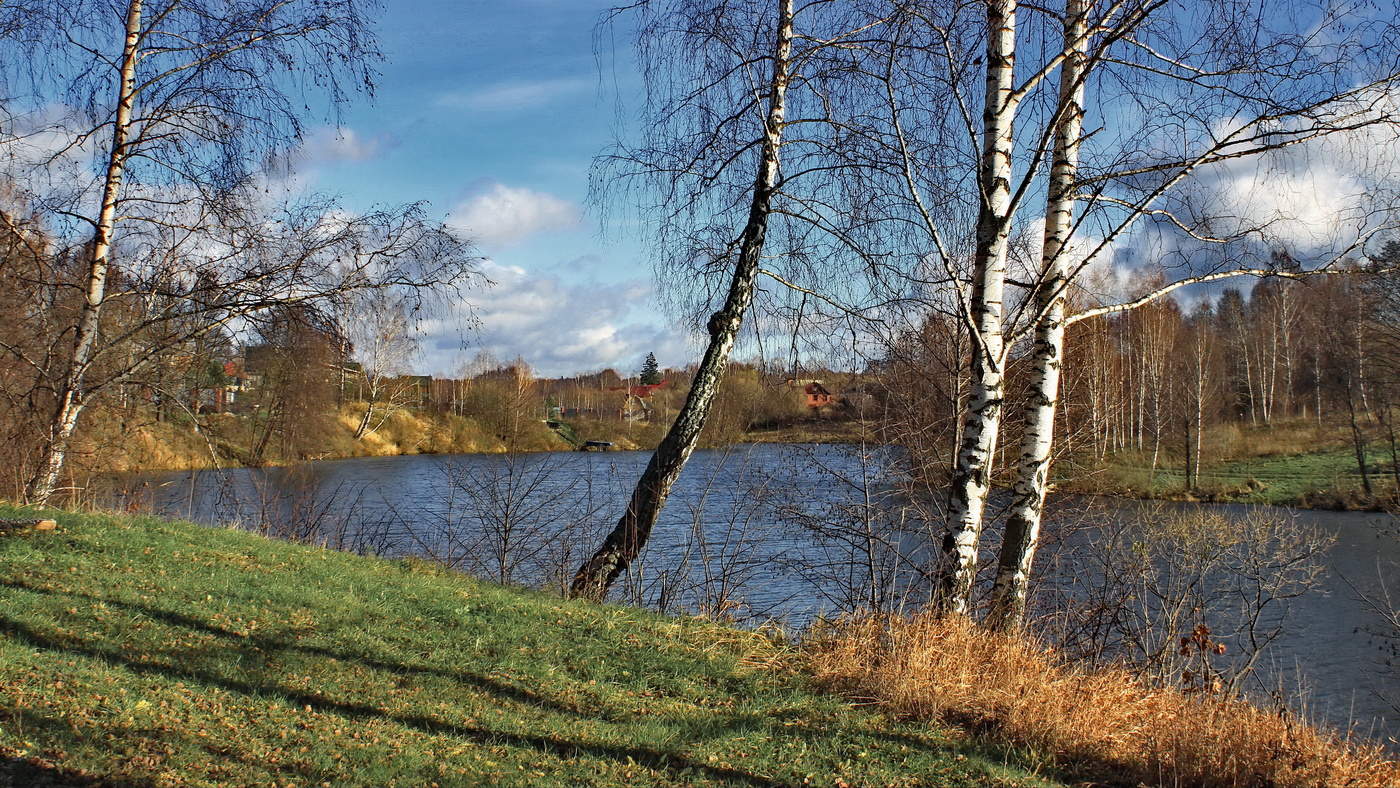 осенней прохладой