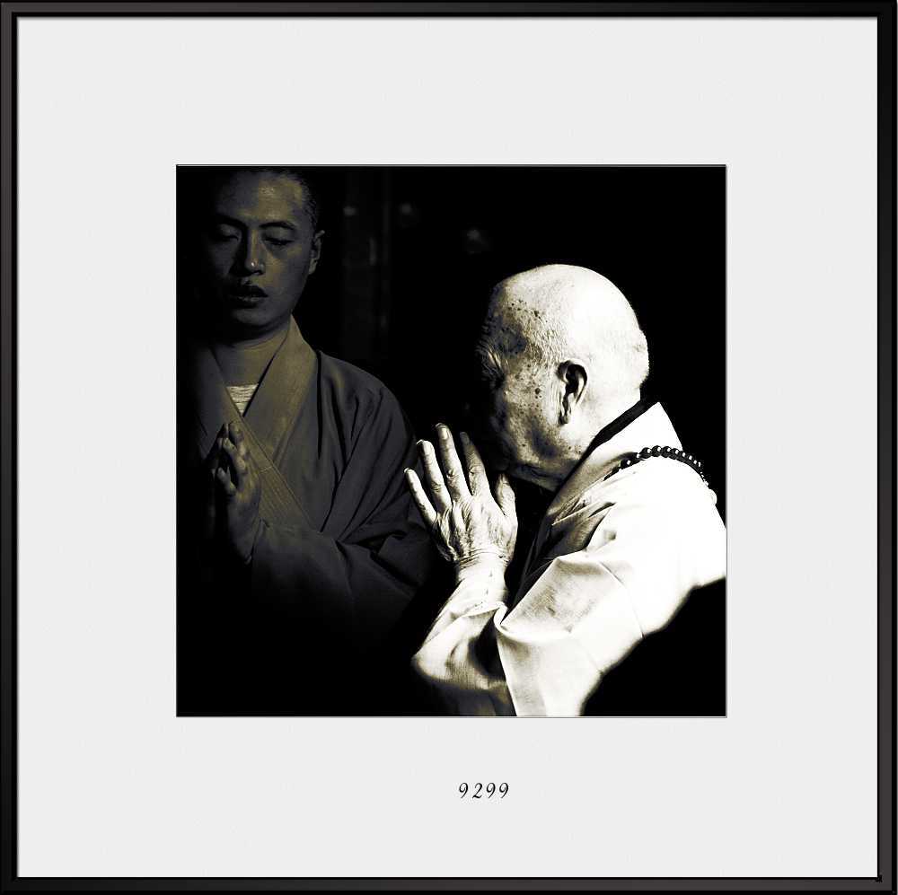 служба. храм изумрудного будды