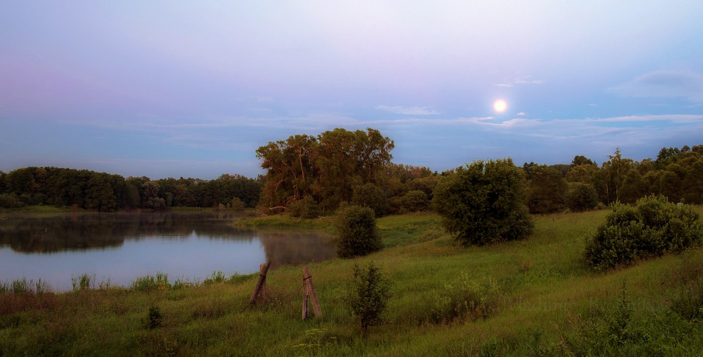В день полнолуние- ПОЛНОЛУНИЕ