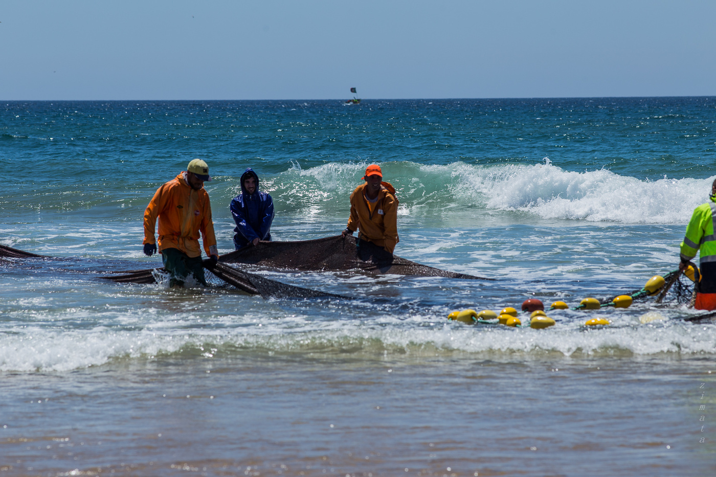 тащим невод