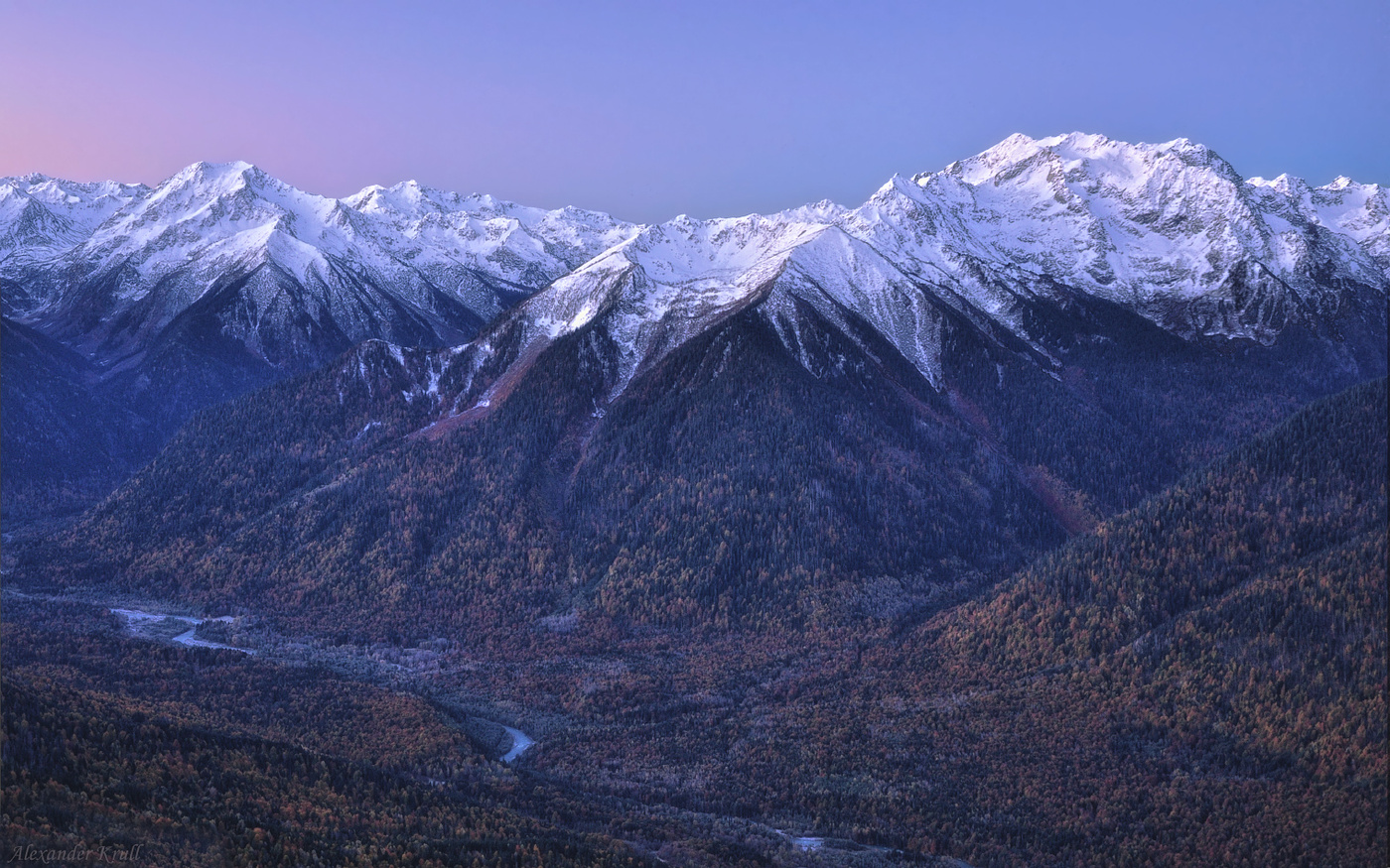 Утро красит нежным светом...