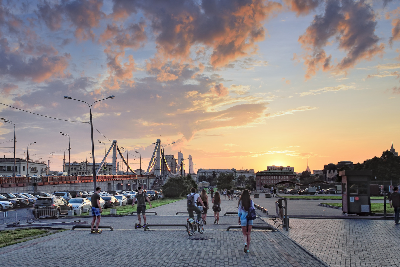 Вид на Крымский мост при закате