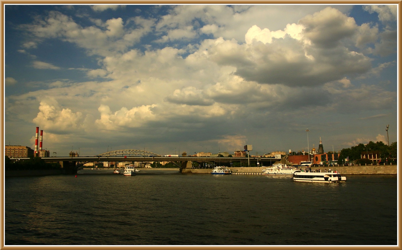 И дым отечества нам сладок и ....