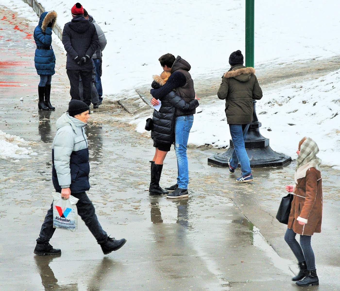 "И любящие, как во сне ..."