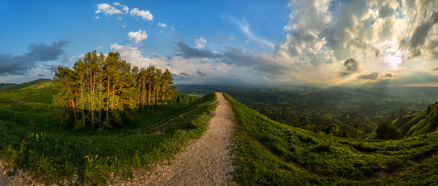 Прогуляться по вершине горы Малое Седло.