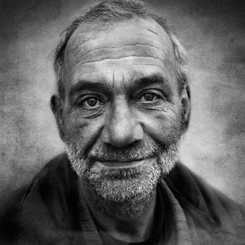 совсем простолюдин