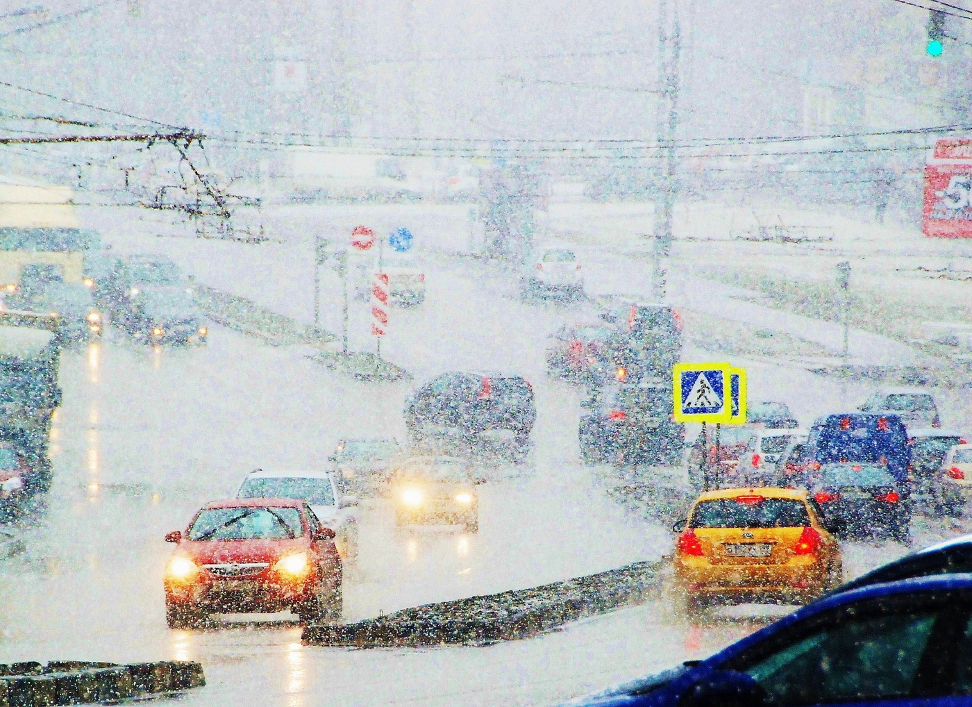 "И - взвоет улицей зима ..."