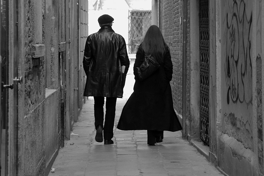 Переулком вдвоем