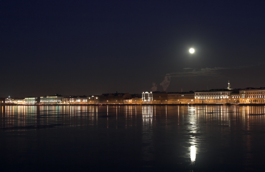 Лунный город...