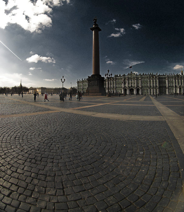 один миг на Дворцовой площади...