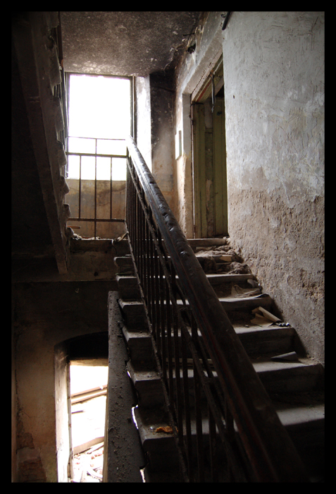 свет в окошке...