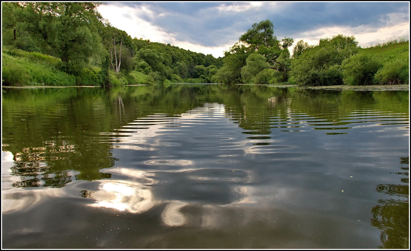 нарушив водную гладь