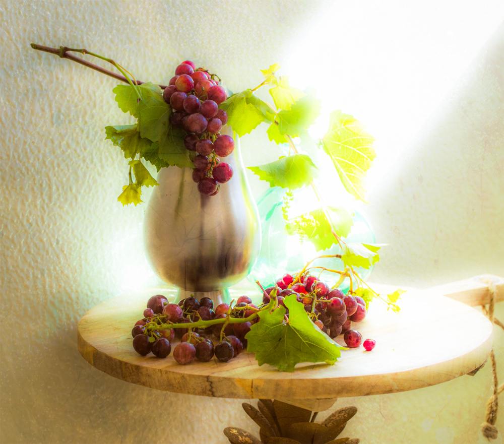 с виноградом