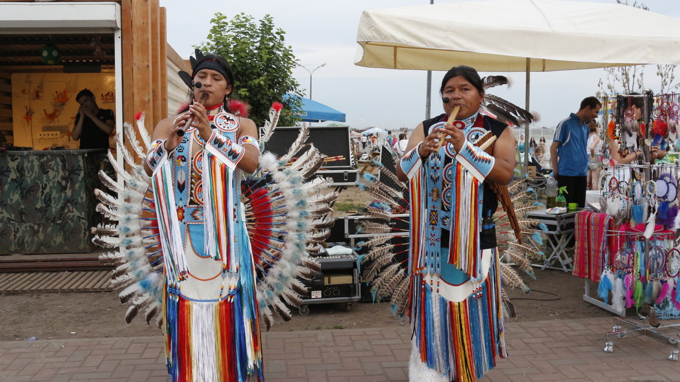 дуэт WUAUQUIKUNA