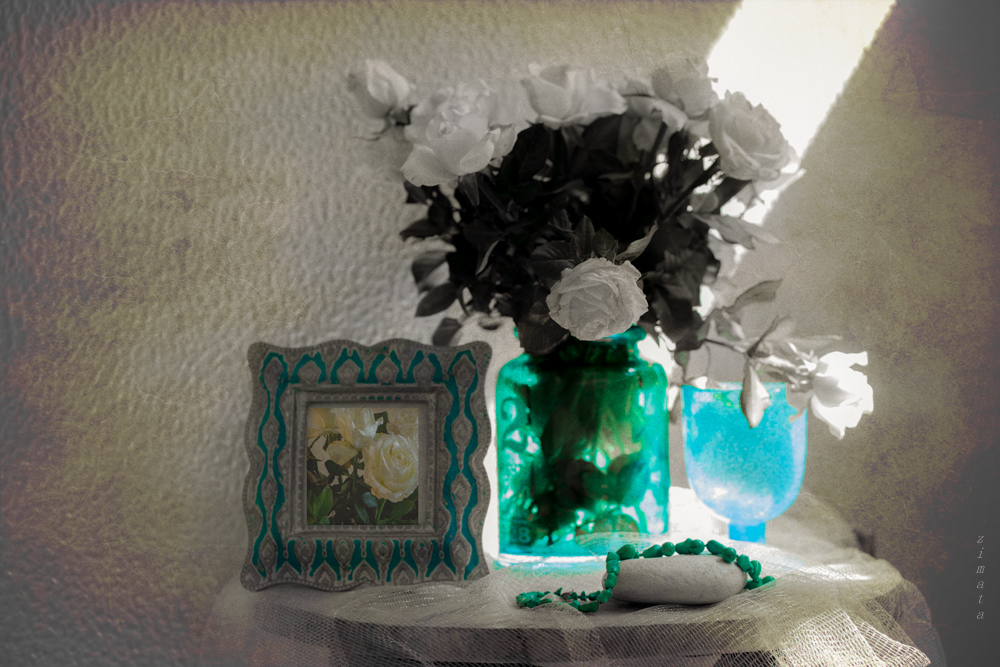 в бирюзовых тонах