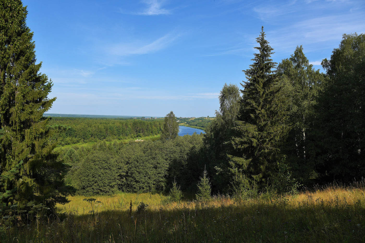 "На тысячу верст кругом Россия..."