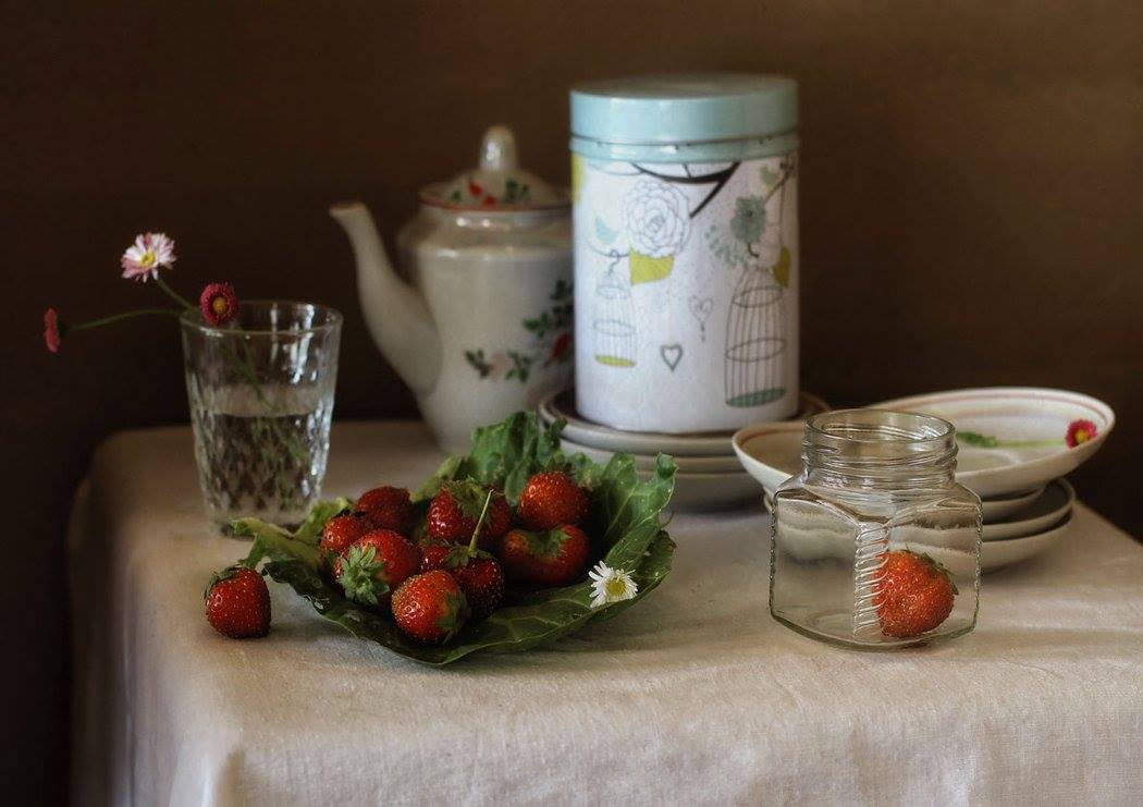 С клубникой...