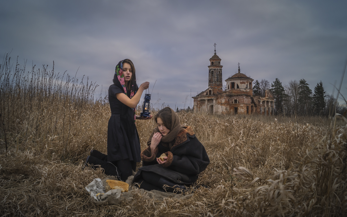 У разрушенного Храма (из запасов)