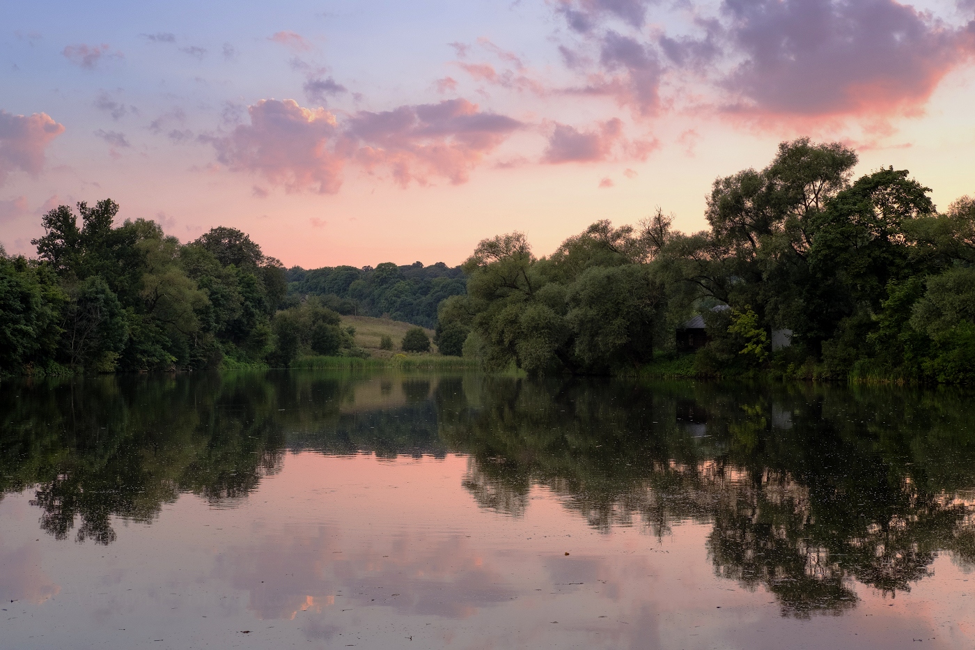"Есть в графском парке чёрный пруд"...