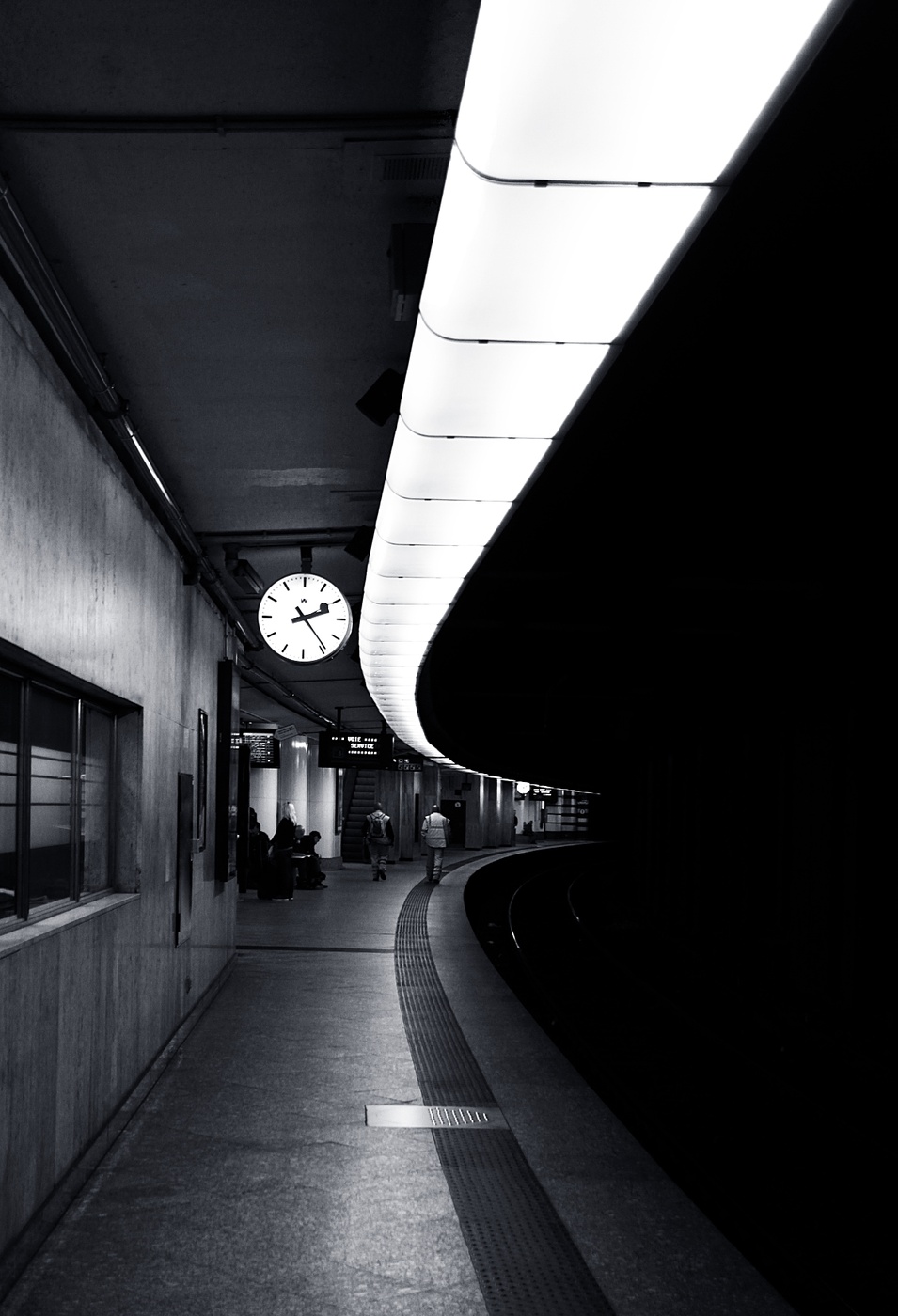 Не лунная дорожка