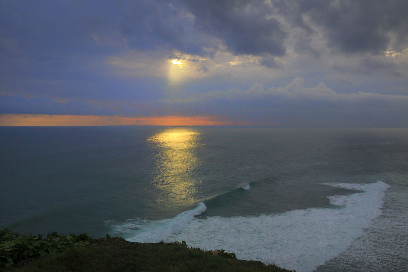 Не лунная дорожка