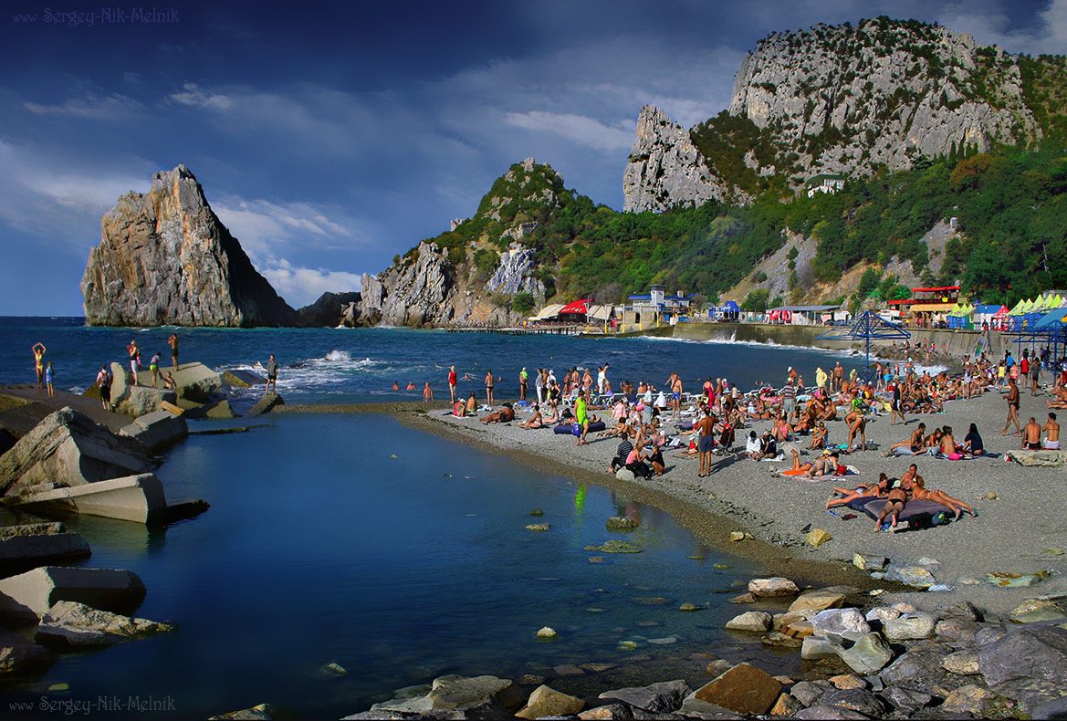 Пляжная мега-«шашлычница»…