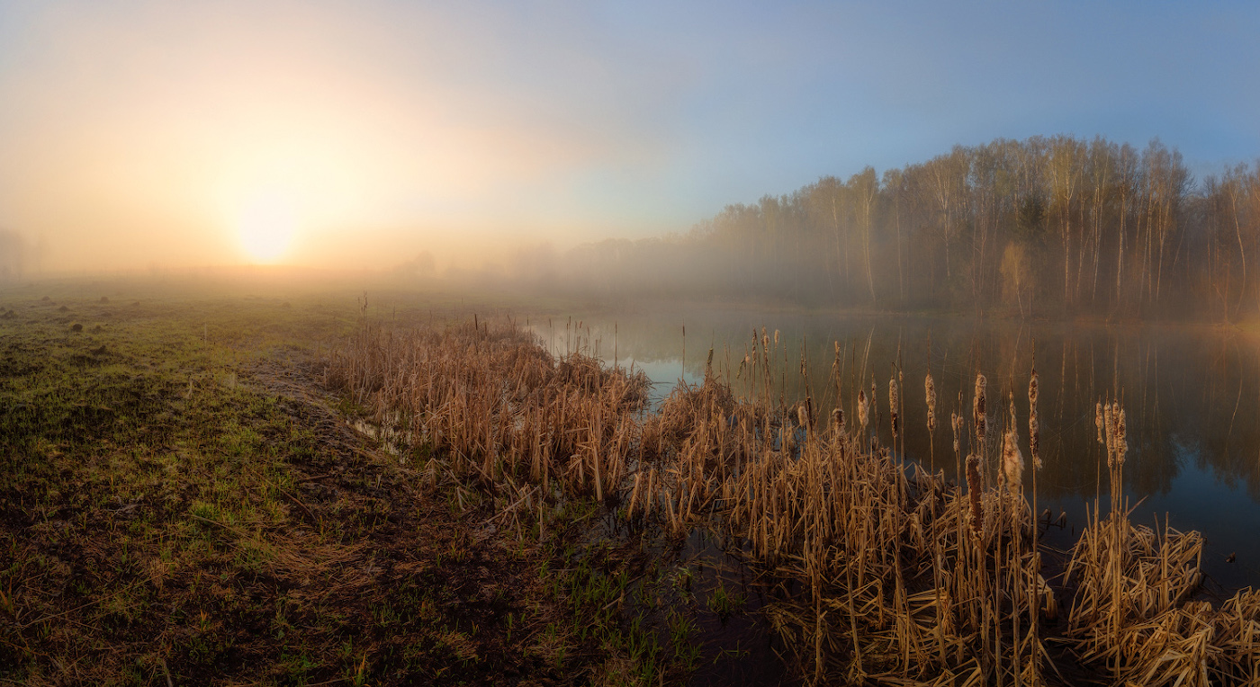 В легком тумане майского утра...