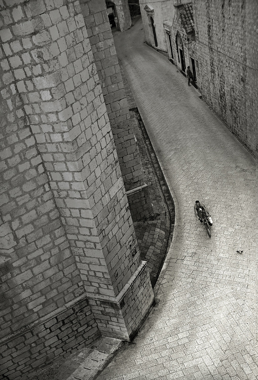 Вот новый поворот