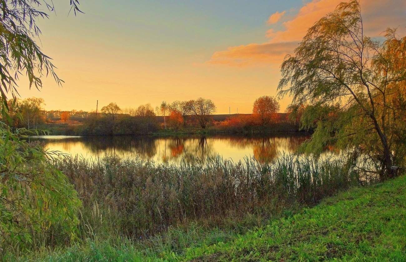 Осенние вечерние зори