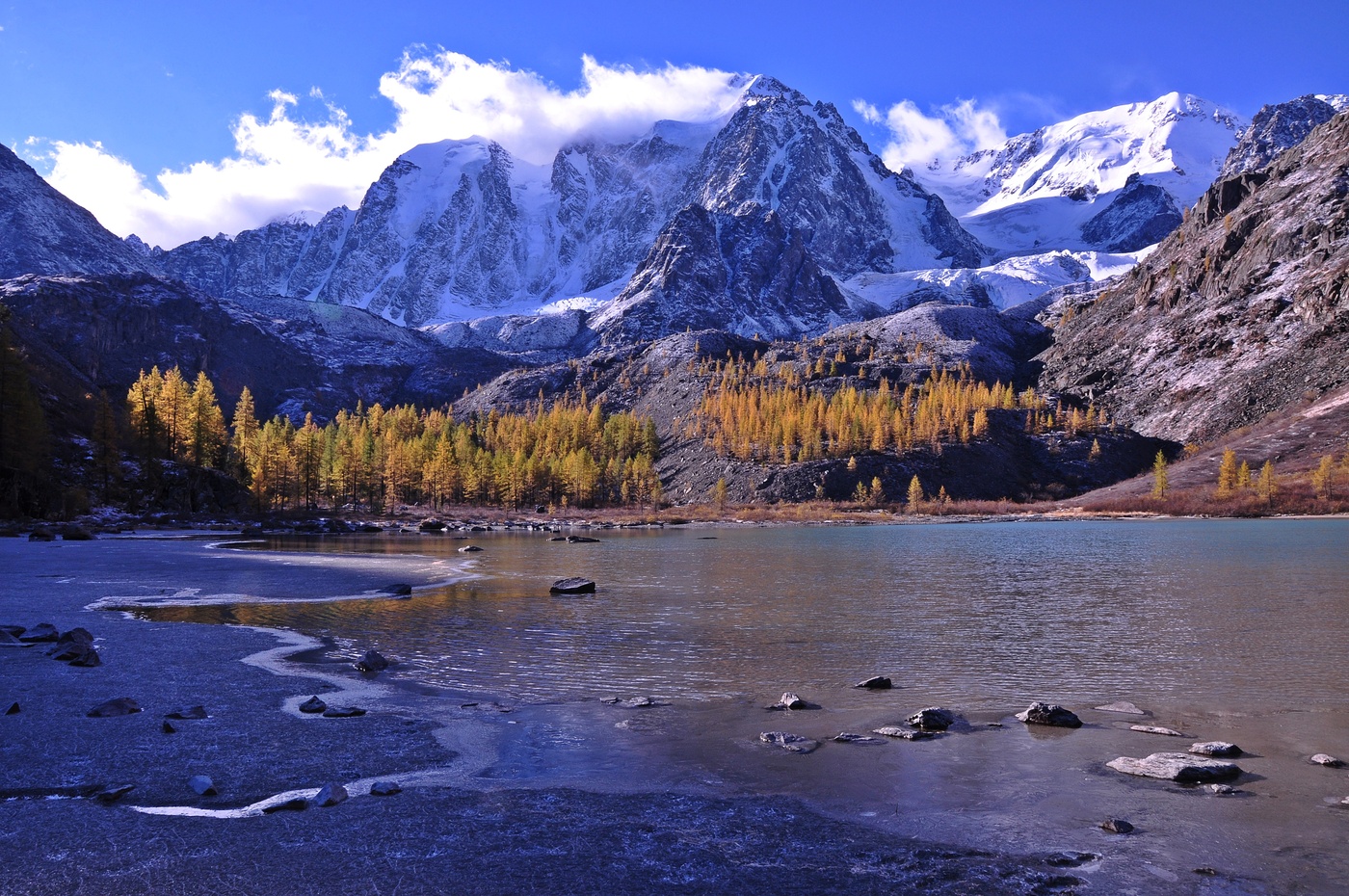 Нижнее Шавлинское озеро,пик Красавица