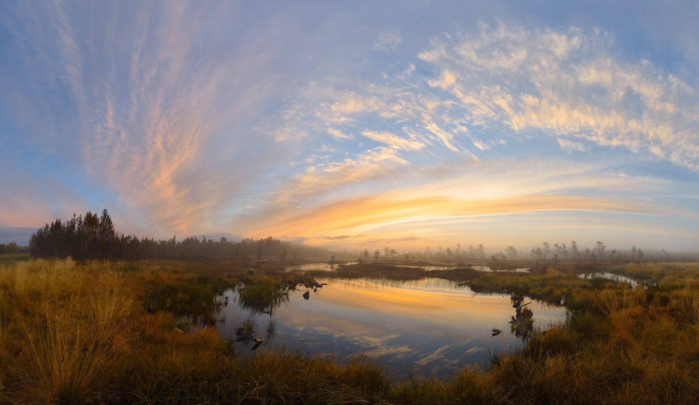 В утреннем небе солнце вставало...