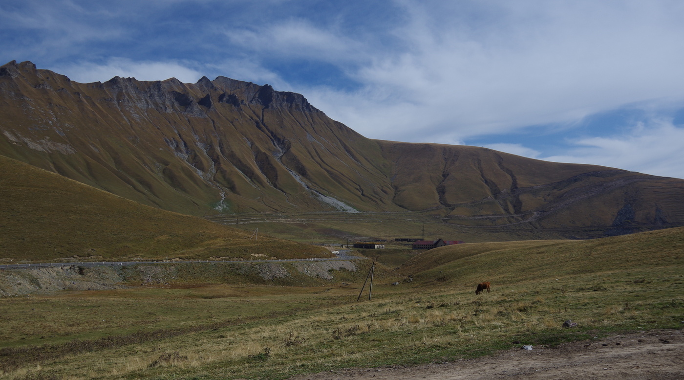 У Крестового перевала. Военно-грузинская дорога