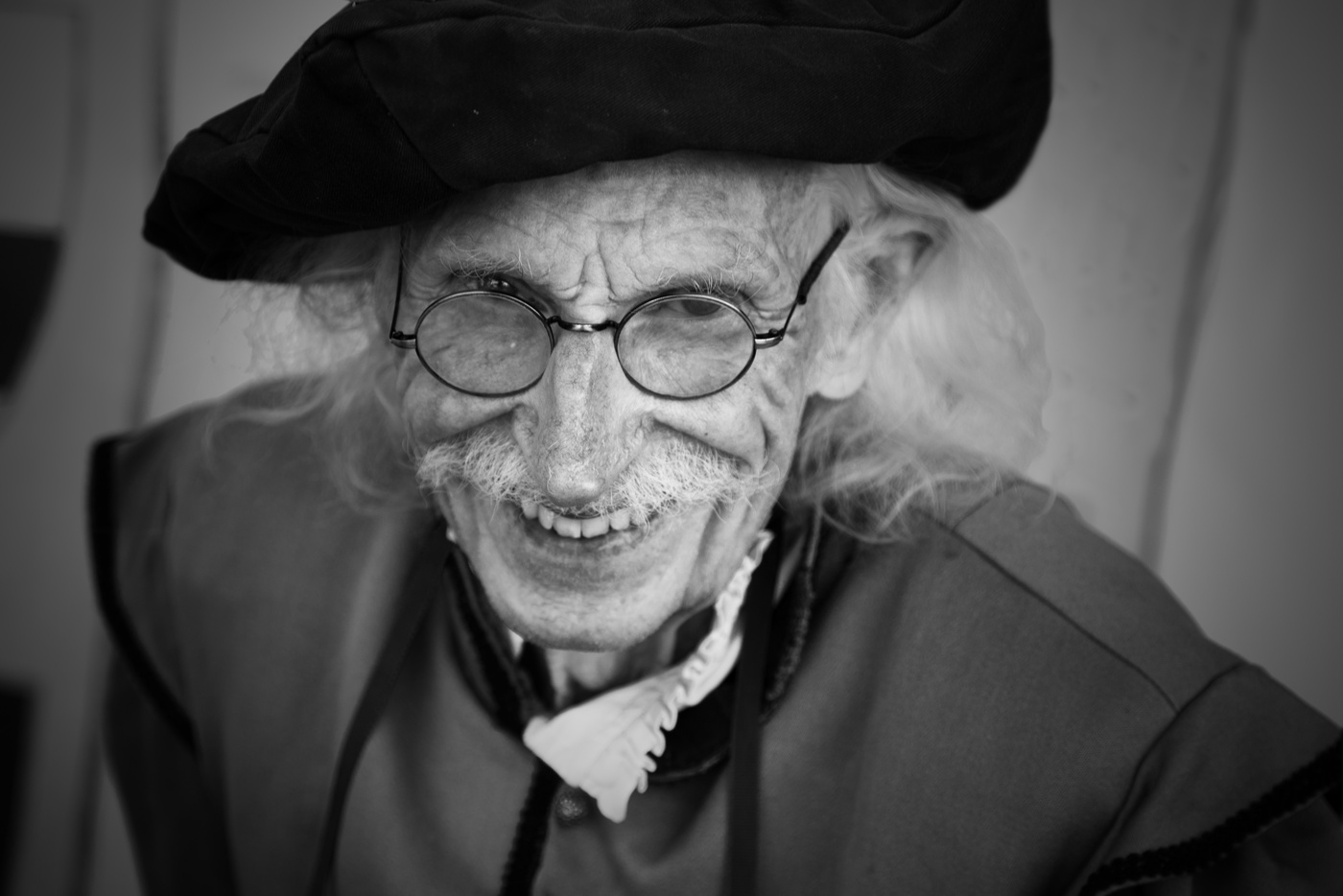 Озорной старичок