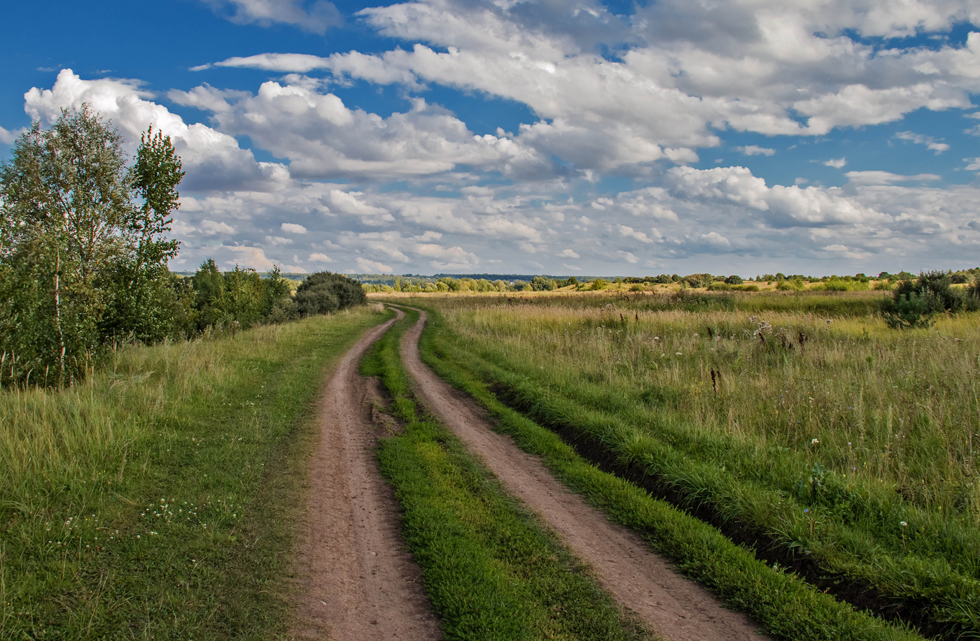 дорога с облаками