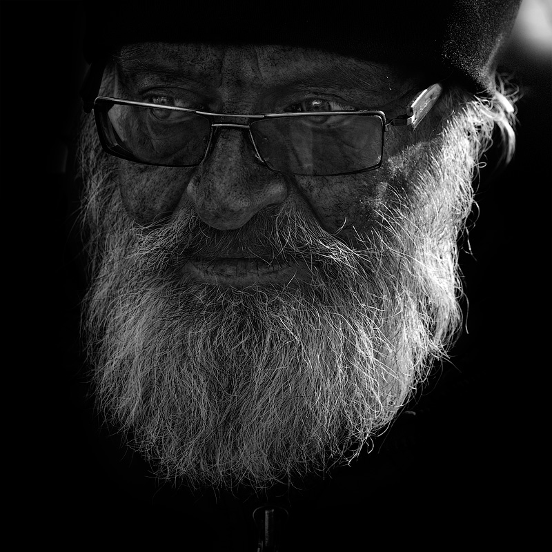 гаснет луч надежды