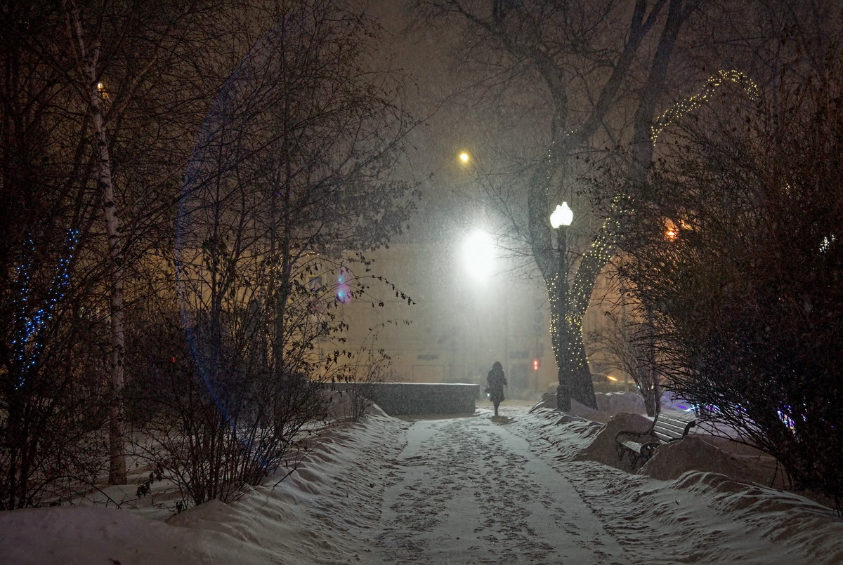 Метель в предпраздничном городе