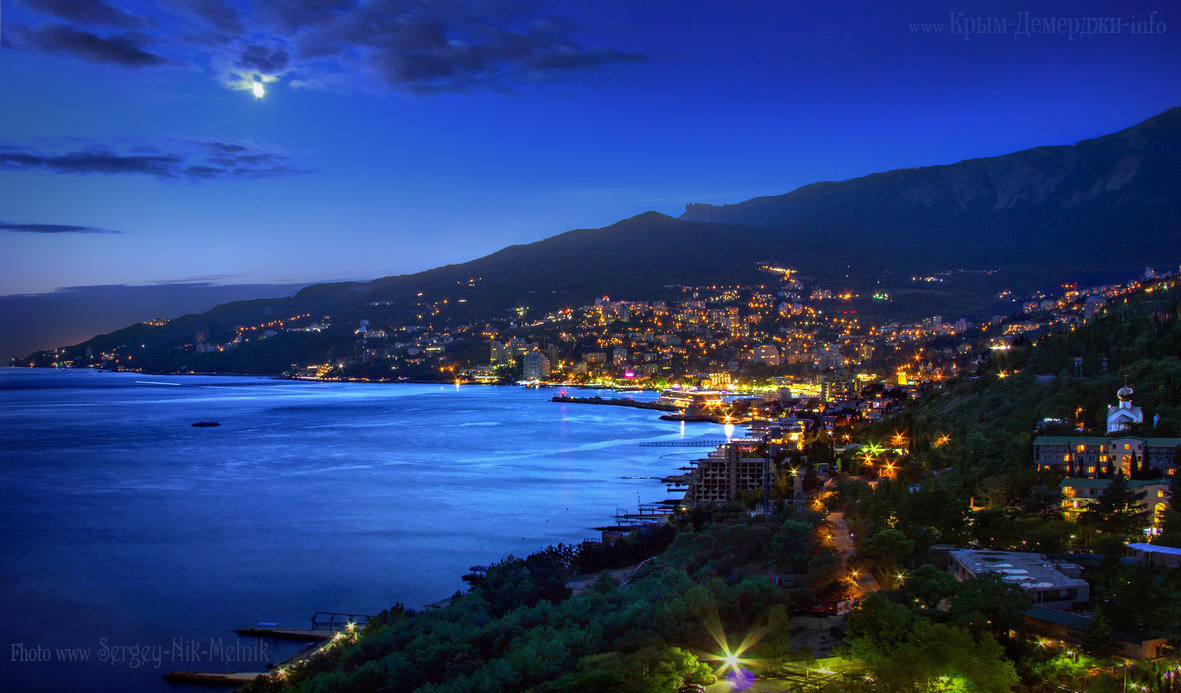 Куплю автомобиль с магнитолой...